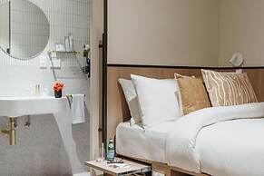 Aerotel Sydney - Inside International Terminal Airport