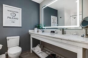 Cambria Hotel Calabasas - Malibu