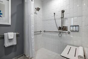 Cambria Hotel Calabasas - Malibu