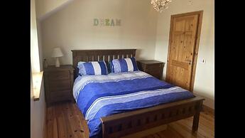 Beautiful, Central 3-bed House in Co Clare