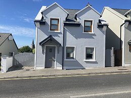 Beautiful, Central 3-bed House in Co Clare