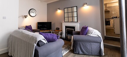 The Old Paint Shop Apartment - Centrally Situated