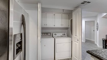 Executive 2 Bdrm Condo in the Heart of Biltmore!