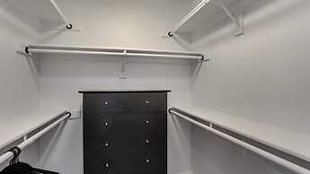 Executive 2 Bdrm Condo in the Heart of Biltmore!