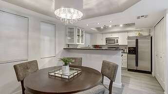 Executive 2 Bdrm Condo in the Heart of Biltmore!