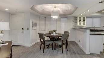 Executive 2 Bdrm Condo in the Heart of Biltmore!