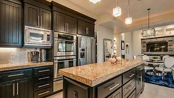 Luxury Contemporary Sanctuary w/ Pool and Views!