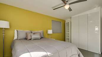 Mid-century Modern W/backyard Oasis, Putting Green