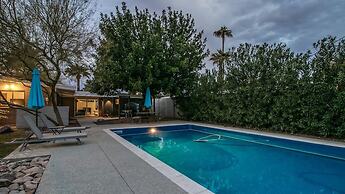 Mid-century Modern W/backyard Oasis, Putting Green