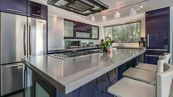 Mid-century Modern W/backyard Oasis, Putting Green