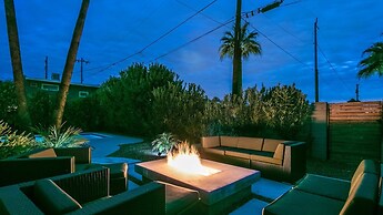 Mid-century Modern W/backyard Oasis, Putting Green