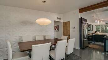 Mid-century Modern W/backyard Oasis, Putting Green