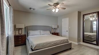 Tempe Remodel w/ Sparkling Pool and Game Room!