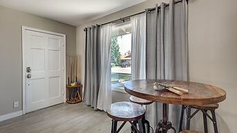 Tempe Remodel w/ Sparkling Pool and Game Room!