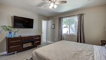 Tempe Remodel w/ Sparkling Pool and Game Room!