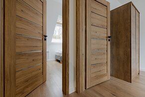 Zielona 11 Apartments by Renters