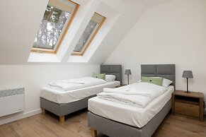 Zielona 11 Apartments by Renters