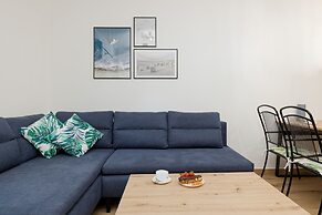 Zielona 11 Apartments by Renters