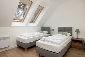 Zielona 11 Apartments by Renters