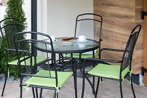 Zielona 11 Apartments by Renters