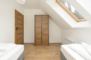 Zielona 11 Apartments by Renters