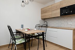Zielona 11 Apartments by Renters