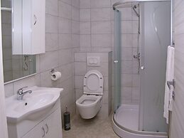 A2 - Modern apt With Balcony, sea View & Parking