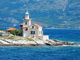 A2 - Modern apt With Balcony, sea View & Parking