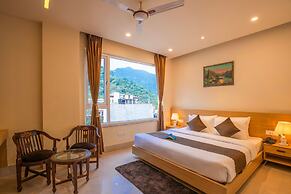 Moustache Rishikesh Luxuria - Hostel