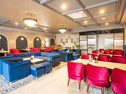 Moustache Rishikesh Luxuria - Hostel