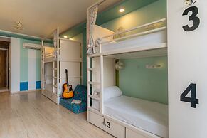 Moustache Rishikesh Luxuria - Hostel