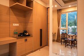 Moustache Rishikesh Luxuria - Hostel