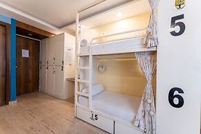 Moustache Rishikesh Luxuria - Hostel