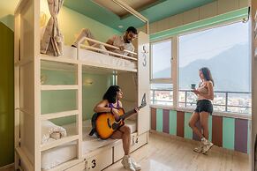 Moustache Rishikesh Luxuria - Hostel