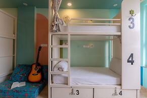 Moustache Rishikesh Luxuria - Hostel