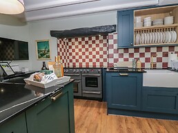 Grove House
