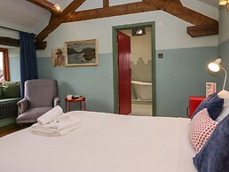 Grove House