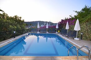 Mykonut Boutique Suites