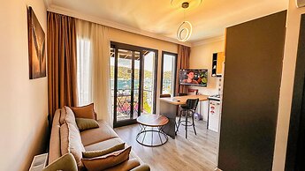 Mykonut Boutique Suites