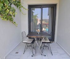 Mykonut Boutique Suites