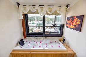 Mykonut Boutique Suites