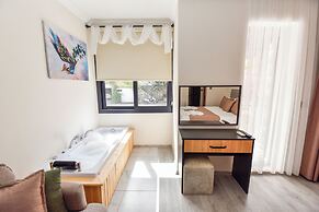 Mykonut Boutique Suites