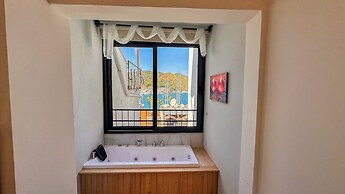 Mykonut Boutique Suites