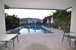 Mykonut Boutique Suites