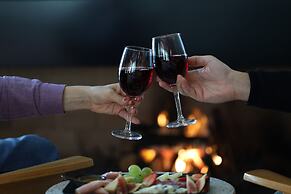 Almenat Embu das Artes, Tapestry Collection by Hilton