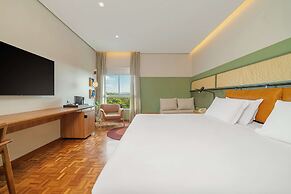 Almenat Embu das Artes, Tapestry Collection by Hilton