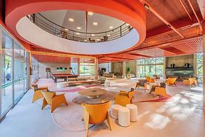 Almenat Embu das Artes, Tapestry Collection by Hilton