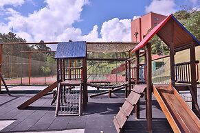 Almenat Embu das Artes, Tapestry Collection by Hilton