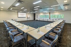 Almenat Embu das Artes, Tapestry Collection by Hilton