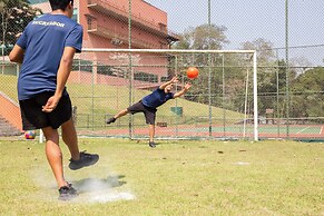 Almenat Embu das Artes, Tapestry Collection by Hilton